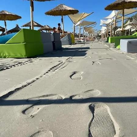 Apartament Zigzag 3 Camere Cu Piscina - Mamaia Nord דירה Năvodari